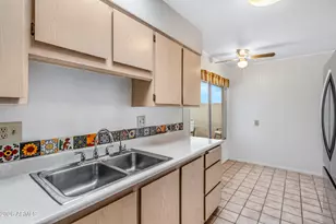 10737 W Santa Fe Dr, Sun City, AZ 85351 - Photo 10