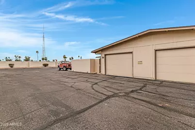 10737 W Santa Fe Drive, Sun City, AZ 85351 - Photo 34