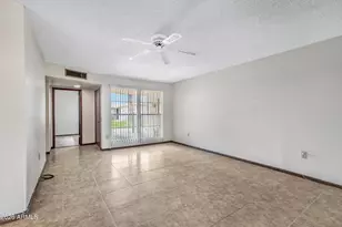 10737 W Santa Fe Dr, Sun City, AZ 85351 - Photo 4