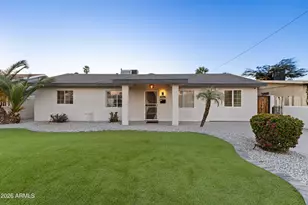 2046 N 27th Pl, Phoenix, AZ 85008 - Photo 2