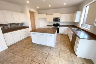 18133 W Golden Ln, Waddell, AZ 85355 - Photo 2