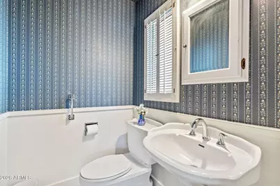 102 E Bethany Home Road Road, Phoenix, AZ 85012 - Photo 10