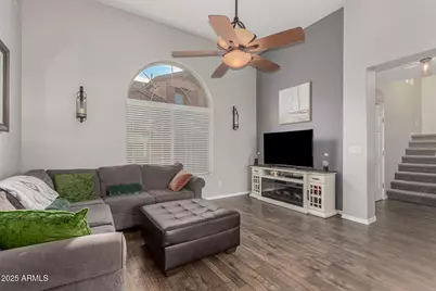 3635 W Thalia Court, Phoenix, AZ 85086 - Photo 2