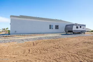 10153 W Wenden Dr, Arizona City, AZ 85123 - Photo 50