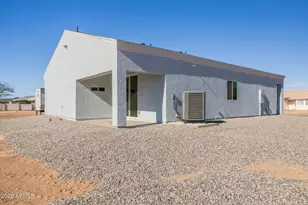 10153 W Wenden Dr, Arizona City, AZ 85123 - Photo 48