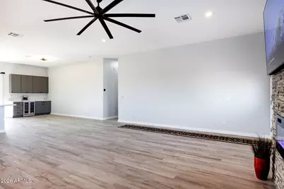 10153 W Wenden Drive, Arizona City, AZ 85123 - Photo 12