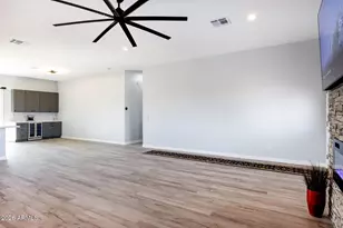 10153 W Wenden Dr, Arizona City, AZ 85123 - Photo 12