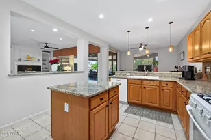 19708 N Jojoba Ct, Surprise, AZ 85374 - Photo 14