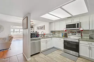 4905 W Gelding Dr, Glendale, AZ 85306 - Photo 10