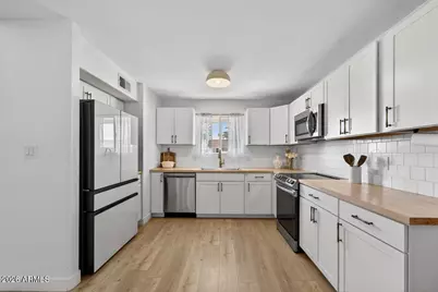 7910 E Garnet Avenue, Mesa, AZ 85209 - Photo 10