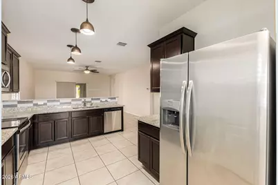 22404 W Moonlight Path, Buckeye, AZ 85326 - Photo 12