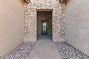 2052 S Navajo Ct, Chandler, AZ 85286 - Photo 8