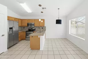 5042 W Fairview St, Chandler, AZ 85226 - Photo 8