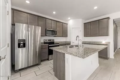 15167 W Desert Bloom Street, Goodyear, AZ 85338 - Photo 10