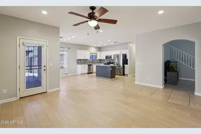 15948 W Mauna Loa Lane, Surprise, AZ 85379 - Photo 8