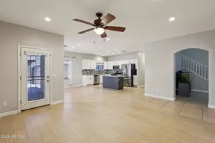 15948 W Mauna Loa Ln, Surprise, AZ 85379 - Photo 8