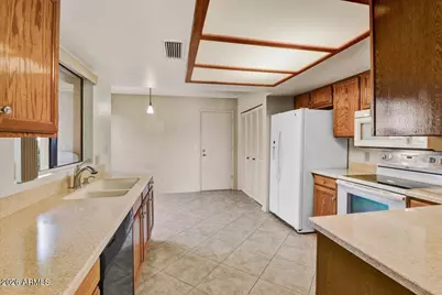 9451 W McRae Way, Peoria, AZ 85382 - Photo 8