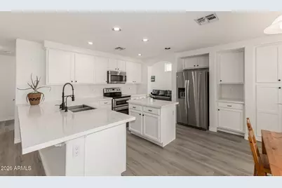 285 W Goldfinch Way, Chandler, AZ 85286 - Photo 4