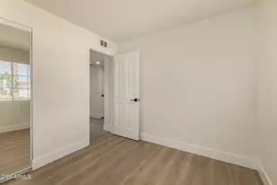 6929 W Monte Vista Rd, Phoenix, AZ 85035 - Photo 4