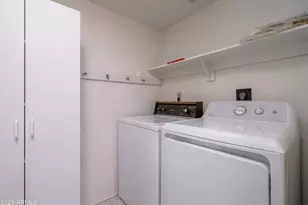 41 E Betty Elyse Ln, Phoenix, AZ 85022 - Photo 22