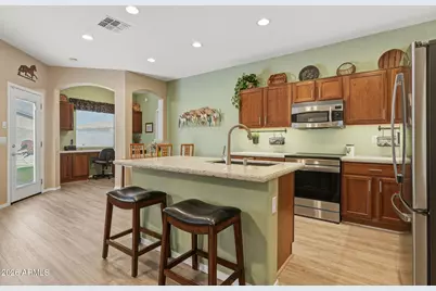 332 W Seven Seas Drive, Casa Grande, AZ 85122 - Photo 2