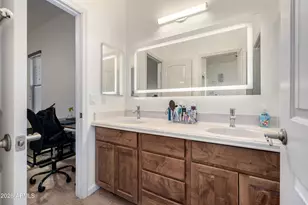 1415 W Lavitt Ln, Phoenix, AZ 85086 - Photo 22