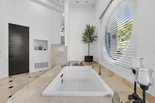 8812 E Palm Ln, Mesa, AZ 85207 - Photo 40