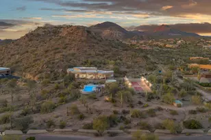 8812 E Palm Ln, Mesa, AZ 85207 - Photo 2