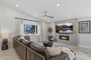 3929 E Mercer Ln, Phoenix, AZ 85028 - Photo 6