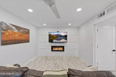 3929 E Mercer Lane, Phoenix, AZ 85028 - Photo 16