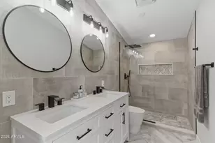 3929 E Mercer Ln, Phoenix, AZ 85028 - Photo 12