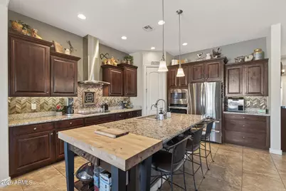 18398 W Rimrock Street, Surprise, AZ 85388 - Photo 14