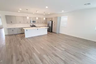 14818 W Gray Fox Trl, Surprise, AZ 85387 - Photo 6