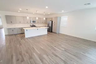 14818 W Gray Fox Trl, Surprise, AZ 85387 - Photo 6