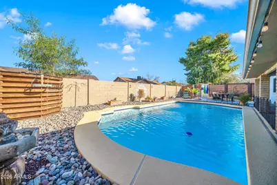 8342 W Seldon Lane, Peoria, AZ 85345 - Photo 30