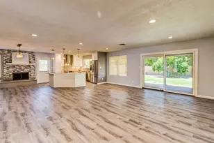 11112 N 106th St, Scottsdale, AZ 85259 - Photo 2