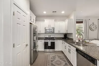 18124 W Ivy Lane, Surprise, AZ 85388 - Photo 40