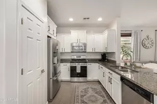 18124 W Ivy Ln, Surprise, AZ 85388 - Photo 40