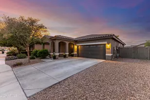 18124 W Ivy Ln, Surprise, AZ 85388 - Photo 16