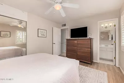 47 E Royal Palm Road, Phoenix, AZ 85020 - Photo 16