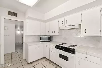 6839 E Montecito Avenue, Scottsdale, AZ 85251 - Photo 10