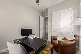 10306 W Deanna Dr, Peoria, AZ 85382 - Photo 20