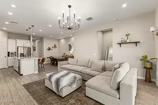 10306 W Deanna Dr, Peoria, AZ 85382 - Photo 12