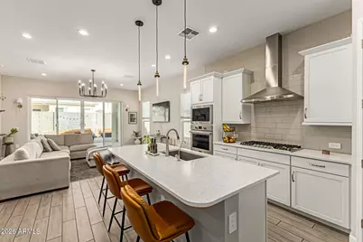 10306 W Deanna Drive, Peoria, AZ 85382 - Photo 6