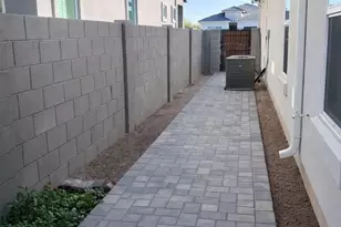 10306 W Deanna Dr, Peoria, AZ 85382 - Photo 16