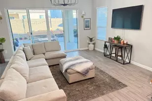 10306 W Deanna Dr, Peoria, AZ 85382 - Photo 4