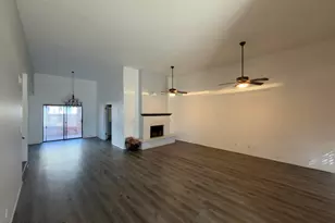 2518 E Shaw Butte Dr, Phoenix, AZ 85028 - Photo 4