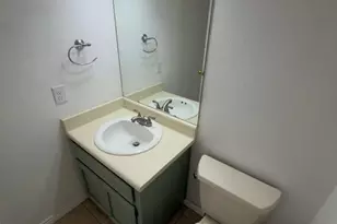 2518 E Shaw Butte Dr, Phoenix, AZ 85028 - Photo 12