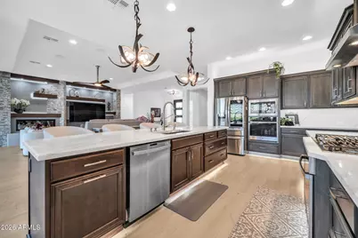 20732 W San Juan Avenue, Buckeye, AZ 85396 - Photo 10