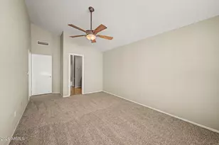 406 E Taro Ln, Phoenix, AZ 85024 - Photo 16